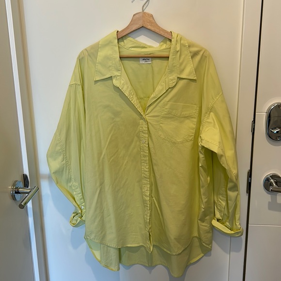 Aritzia Tops - NEW Aritzia Wilfred Free Relaxed Button Down Shirt